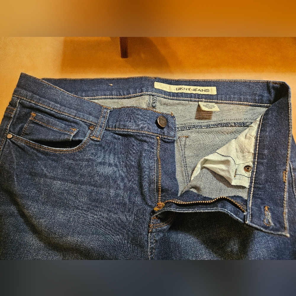 DKNY 6 Straight Leg Med-dark Jeans - Picture 9 of 10